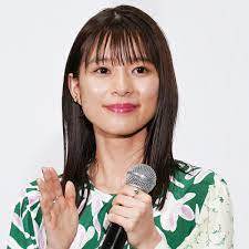 芳根京子、寝そべり姿で判明した“こんもりバスト”のボリューム進化 | アサ芸プラス