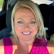 Tammy Bolton's Instagram, Twitter & Facebook