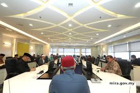 Jabatan perdana menteri adalah sebuah kementerian kerajaan persekutuan di malaysia yang bertujuna untuk memastikan semua perkhidmatan bahagian terlaksana menurut dasar, pengawalan dan garis panduan semasa. Dr Zulkifli Mohamad Al Bakri On Twitter Saya Mengambil Kesempatan Untuk Memperkenalkan Pegawai Suruhanjaya Pencegahan Rasuah Malaysia Sprm Yang Ditempatkan Di Pejabat Saya Bagi Memantau Perjalanan Setiap Agensi Di Bawah Jabatan Perdana