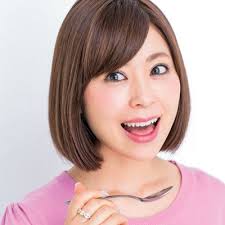 あの手この手 小顔になる体操 舌回し あいうえお体操 など即効トレーニング 美的 com 小顔 ダイエット 顔ヨガ 美的