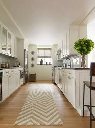 Kuchenteppich Und Teppichlaufer Designs Inspirierende Ideen Kuchen Layouts Lange Schmale Kuche Kuchenumbau