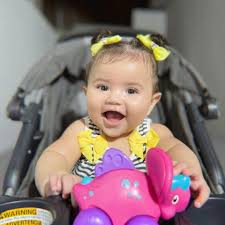 Ana Medeiros Social Media