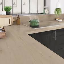Ce plan de travail imite l'osb, ces panneaux de bois compressé tendance dans les cuisines au style nature ou indus. Plan De Travail Stratifie Sylwood Mat L 315 X P 65 Cm Ep 38 Mm Leroy Merlin