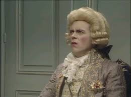 Хью лори — известный актёр, известный зрителям по роли своенравного доктора хауса. Hyu Lori Hugh Laurie James Hugh Calum Laurie Aktyor Biografiya Evropejskie Aktyory Kino Teatr Ru