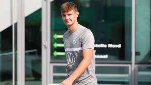 Bartosz białek is on facebook. Bartosz Bialek Pilkarzem Vfl Wolfsburg Trudne Poczatki Polaka Sport Tvp Pl
