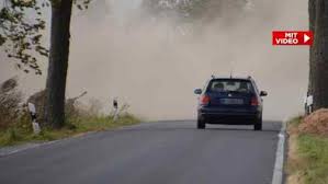 Die saharawüste ist eine der wichtigsten quellen für die verteilung der mineralstaubpartikeln. Die Wolken Bringen Ihn Mit Der Sahara Staub Kommt Nach Nrw Dusseldorf Bild De