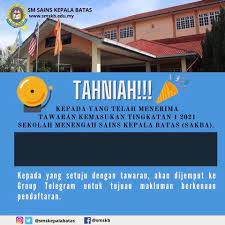 Pada awalnya hanya terdapat 6 kelas sahaja iaitu sebuah tingkatan peralihan dan lima kelas tingkatan satu aliran sains rumah tangga / sains pertanian. Sm Sains Kepala Batas Fotos Facebook