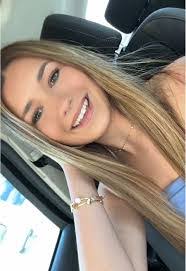 Rebekah Tate's Instagram, Twitter & Facebook