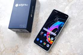 Review: Motorola Edge 20 Fusion - MegaBites