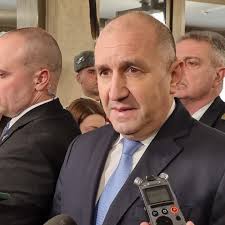 Утопична надежда". Според Радев Украйна не може да е в силна позиция при  преговорите за мир👉  https://www.svobodnaevropa.bg/a/rumen-radev-ukrayna/33327852.html 📸БТА