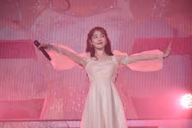 In less than 30 words, tell us why you would like to watch iu <love, poem> concert in kuala lumpur. Malaysia From Seoul To Kl Iu Shared Her Love Poem With Ku Aenas The Seoul Story