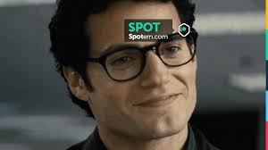The eyeglasses of Clark Kent (Henry Cavill) in Man of Steel