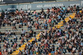 The ncaa has a large following of fans that rivals the fandom of professional sports. B04lv Ilhzki4m