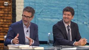 Questa volta non è lo studio di quelli che il calcio bensì quello di che tempo che fa. Dietro La Tv Che Fuori Tempo Che Fa Fabio Fazio Fabio De Luigi Maurizio Crozza Davide Falco Dietrolanotizia It Dietrolanotizia Eu Mondodisabile It Dietrolanotizia