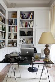 Wer Im Home Office Arbeitet Muss Ein Arbeitszimmer Einrichten Um Es Von Der Steuer Absetzen Zu Konnen Dashaus In 2020 Home Home Office Design Home Office Decor