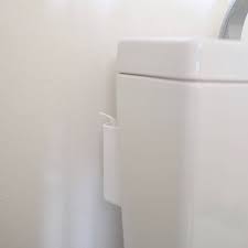 100均 トイレタンクの後ろに隠して浮かせる掃除グッズ 良品生活 powered by ライブドアブログ トイレタンク 100均 トイレ 掃除グッズ