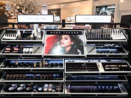 Rabatt erfolgt nur nach identifikation als sephora unlimited mitglied. Lohnt Sich Ein Besuch Bei Sephora Munchen Innenaussen