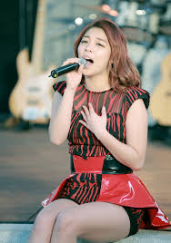 File:Ailee (South Korean singer) on Oct 11, 2013 (2).jpg - Wikimedia Commons