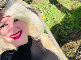 Bonnie Prosser's Instagram, Twitter & Facebook