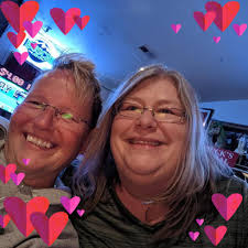 Kitchen manager thanks members and announces last meal service