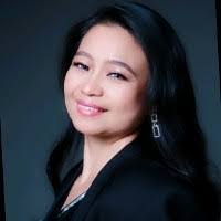 Janet Pimentel's Instagram, Twitter & Facebook