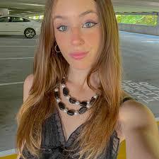 Amy Cumbie's Instagram, Twitter & Facebook