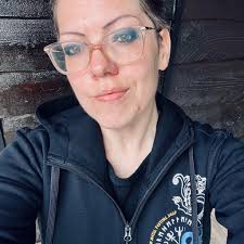 should i join a private or public group for self-expression and debate?