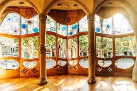 El interior de casa batlló es un prodigio del diseño. A Visit To Antoni Gaudi S Casa Batllo In Barcelona Spain Travel Pockets