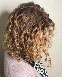 24 Lovely Shoulder Length Curly Hairstyles 28 Gorgeous Medium Length Curly Ha Mid Length Curly Hairstyles Medium Curly Hair Styles Shoulder Length Curly Hair