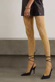 Genießen sie jetzt kostenlosen versand. Gold Strumpfhose Aus Metallic Spitze Gucci Net A Porter