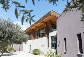 Namensgeber für das château und einen wein sind die beiden kinder valentin und clémentine. Chateau Les Valentines La Route Des Vins De Provence