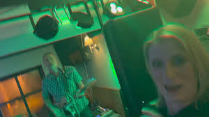 The excellent Shane Lamont with “A Horse With No Name”.