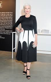 17 Style Suggestions For 60 Year Olds Who Want To Look Better Not Younger Over 60 Fashion Older Women Fashion Fashion