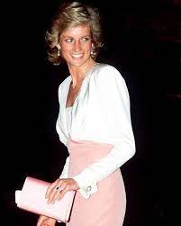 31 de agosto de 1997), registrada al nacer como diana frances spencer, fue la primera esposa de carlos de gales. Pin On Instagram