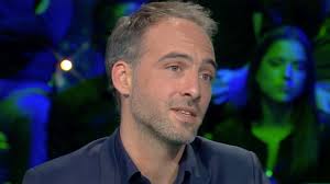 Raphaël glucksmann et léa salamé : Video Raphael Glucksmann Son Histoire D Amour Avec Lea Salame A Bien Failli Ne Jamais Voir Le Jour Voici