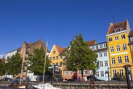 Auf seeland befindet sich kopenhagen, die hauptstadt von dänemark. Die Hauptstadt Von Kopenhagen In Danemark Stockfoto Bild Von Grenzstein Haus 124242604