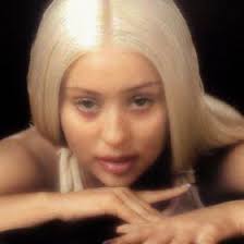 veronica belle (veronicalovesart89)