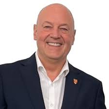 After spending 10 days in Dubai sharing some incredible news, and meeting  with some amazing people, it's time to depart and jet off to Kuala Lumpur  in Malaysia. 19 delegates are getting