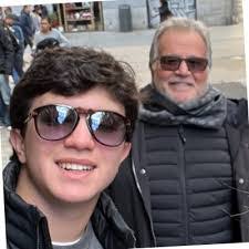 Wendy Ketcham's Instagram, Twitter & Facebook