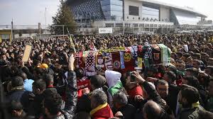 We did not find results for: Ankaragucu Taraftari Cakir Icin Toren Duzenlendi