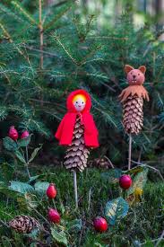 Marchenhaftes Basteln Mit Tannenzapfen Marchen Basteln Frosch Basteln Basteln