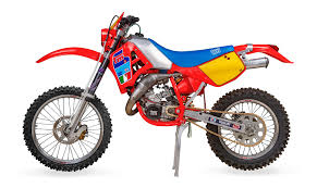 سيارة مستر بينك لون أحمر. Ø§Ø«Ù†ÙŠÙ† Ø§Ù„Ø³ÙƒØªØ© Ø§Ù„Ø¯Ù…Ø§ØºÙŠØ© Ø§Ù„Ø«Ù„Ø§Ø«Ø§Ø¡ Ø°Ø§ Ù‡ÙˆØª Ø¨ÙŠÙ†Ùƒ Tm Ù…Ø¬Ù„Ø© Motocross Action