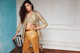Athiya shetty is the daughter of actor and producer suniel shetty and mana shetty. Athiya Shetty Wiki Age Height Weight Family Caste Boyfriend Biography Images