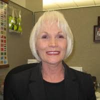 Winnie Swan's Instagram, Twitter & Facebook