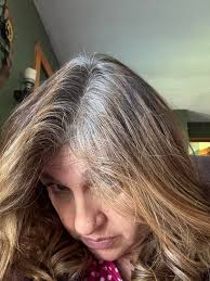 Recommendations for transitioning to natural hair color