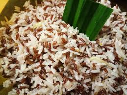 Traditionally, nasi dagang was usually eaten for breakfast and on special celebrations, such as on hari raya morning. Resepi Nasi Dagang Kelantan Kegemaran Ramai Iluminasi