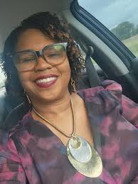 Darlene Dellinger Talking to the Community (@theloungewithrevdarlene) •  Facebook