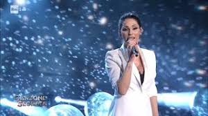 Dopo essersi aggiudicata alcuni concorsi musicali, tra cui l'accademia della canzone di sanremo, è diventata nota grazie alla vittoria del festival di sanremo 2002 nella sezione «giovani», con il brano doppiamente fragili. Anna Tatangelo Dedica Io Domani A Marcella Bella Canzone Segreta 19 03 2021 Youtube