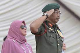 Major mohd zahir, who hailed from kuala lumpur and had worked at the sungai udang camp, melaka, was the son of veteran actor and comedian a.r. Bernama Agong Permaisuri Express Condolences To Family Of Mejar Mohd Zahir Armaya