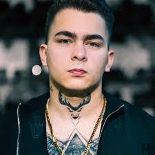 Yari Lopez's Instagram, Twitter & Facebook